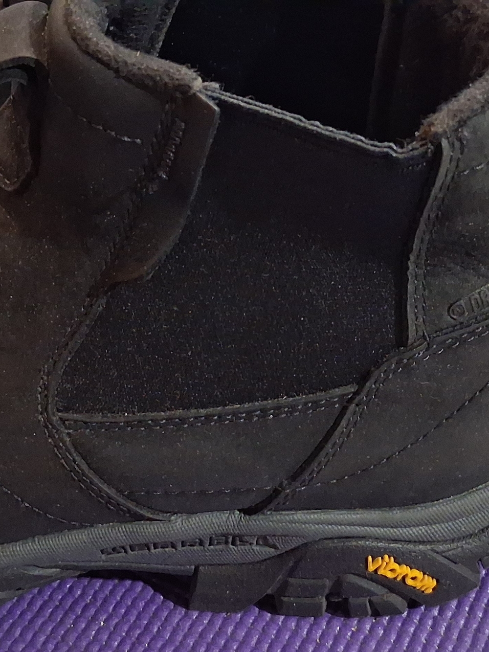 Vibram Men's Black Chelsea-Style Slip-On Boot